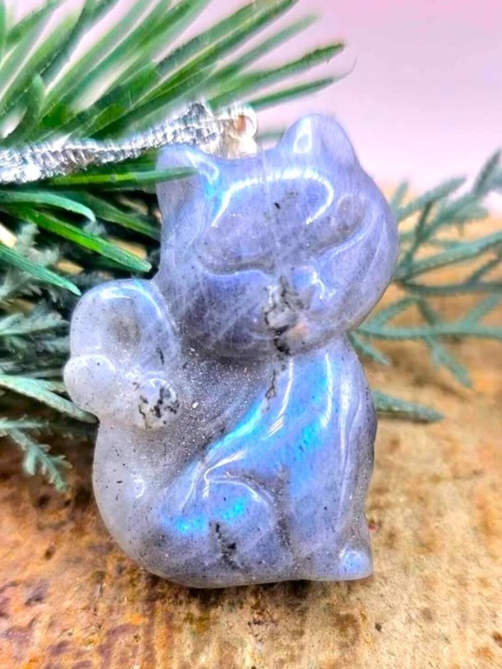 Nature Labradorite Carved Flashy Relaxing Cat Pendant Necklace